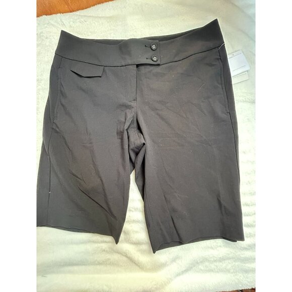 Cabi Women's 893 Mid Rise Waist Stretch Outdoor Bermuda Shorts Black 10 NWT